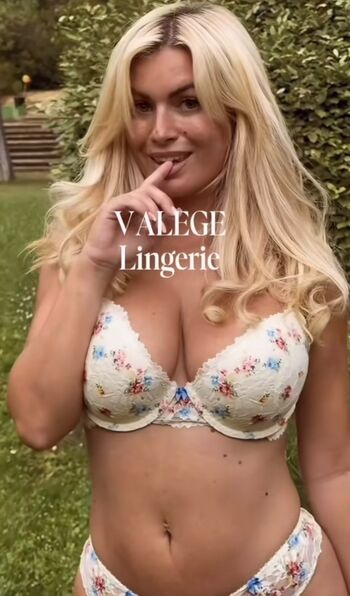 Carla moreau leaked private photo uncensored HD quality