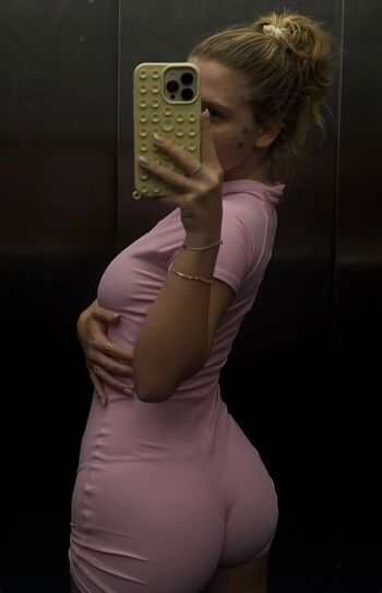 Carla voicu page leaked private photo uncensored HD quality