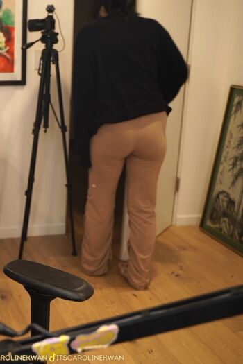 Carolinekwan page leaked private photo uncensored HD quality