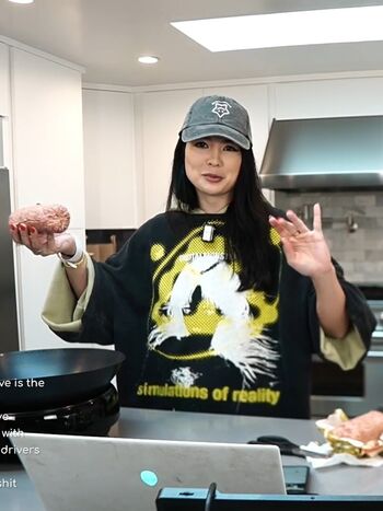 Carolinekwan page leaked private photo uncensored HD quality