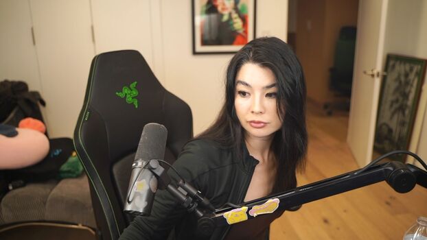 Carolinekwan page leaked private photo uncensored HD quality