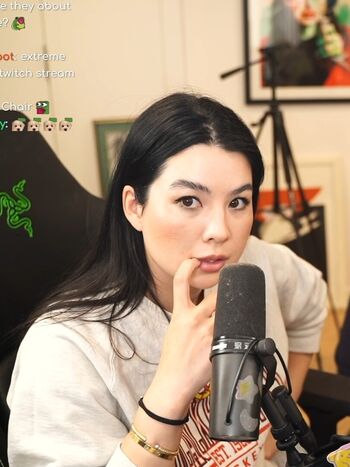 Carolinekwan page leaked private photo uncensored HD quality