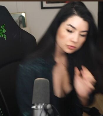 Carolinekwan page leaked private photo uncensored HD quality