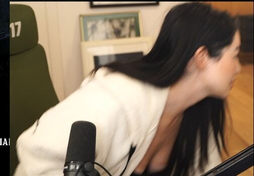 Carolinekwan leaked private photo uncensored HD quality