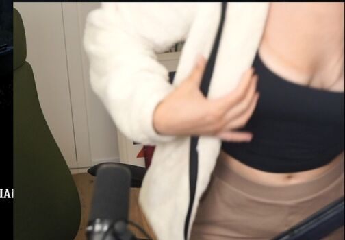 Carolinekwan leaked private photo uncensored HD quality