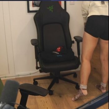 Carolinekwan leaked private photo uncensored HD quality