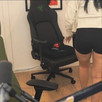 Carolinekwan leaked private photo uncensored HD quality