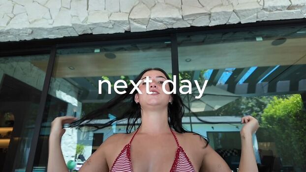 Charli d amelio  page leaked private photo uncensored HD quality