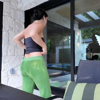 Charli d amelio leaked private photo uncensored HD quality
