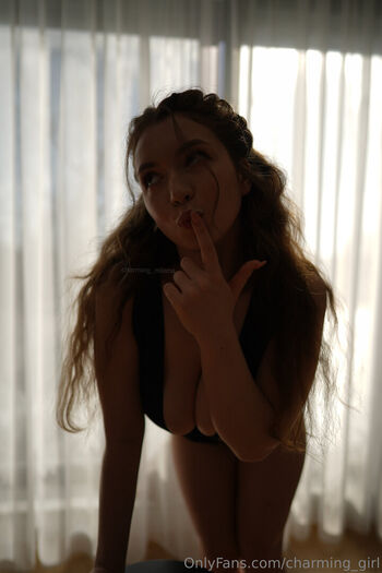 Charming girl  page leaked private photo uncensored HD quality