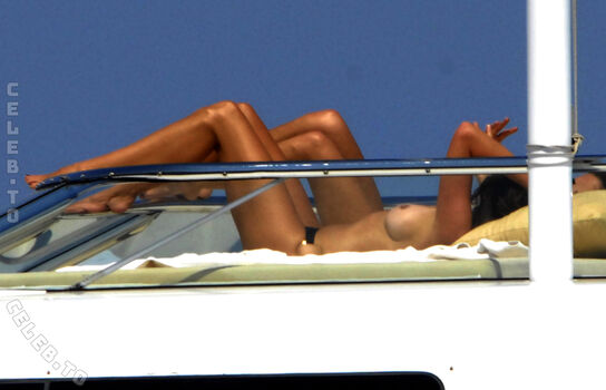 Cindy crawford page leaked private photo uncensored HD quality