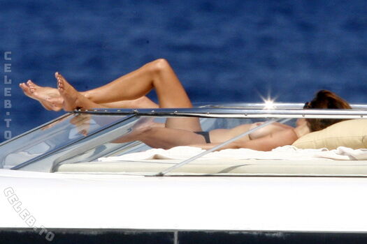 Cindy crawford page leaked private photo uncensored HD quality
