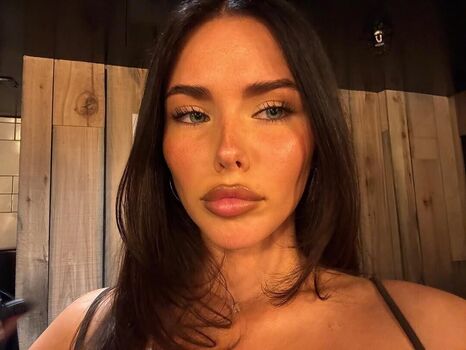 Clarissa bea page leaked private photo uncensored HD quality