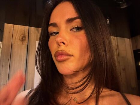 Clarissa bea page leaked private photo uncensored HD quality