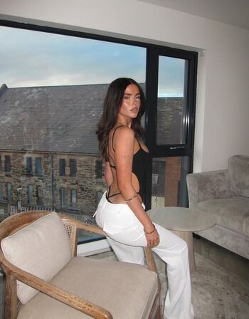 Clarissa bea page leaked private photo uncensored HD quality