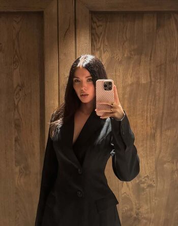 Clarissa bea page leaked private photo uncensored HD quality