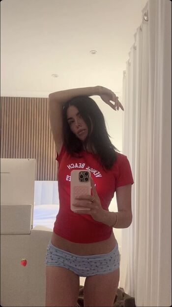 Clarissa bea page leaked private photo uncensored HD quality