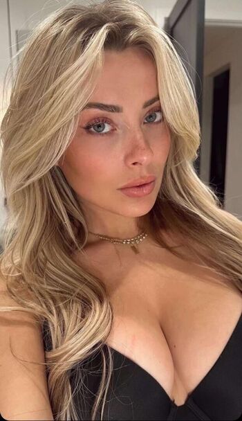 Corinna kopf  page leaked private photo uncensored HD quality