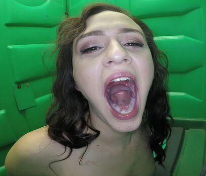 Cum swallowing page leaked private photo uncensored HD quality