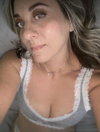 Cutesexymom leaked private photo uncensored HD quality