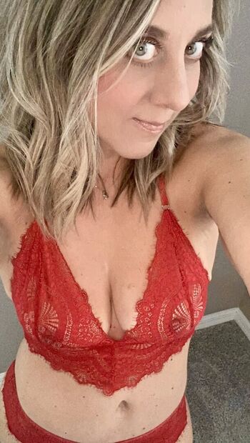 Cutesexymom leaked private photo uncensored HD quality