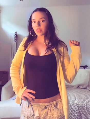 Dafne keen  page leaked private photo uncensored HD quality