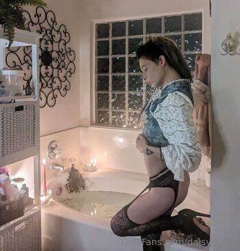 Daisyj leaked private photo uncensored HD quality