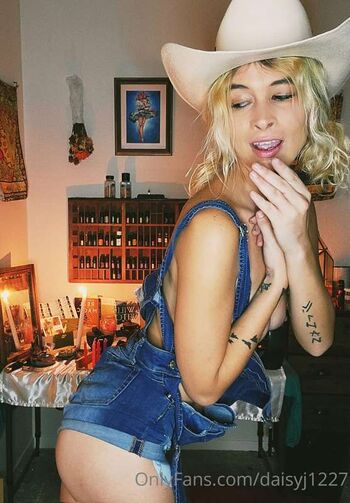 Daisyj leaked private photo uncensored HD quality