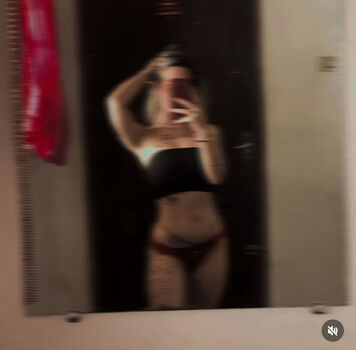 Dani bluee  page leaked private photo uncensored HD quality