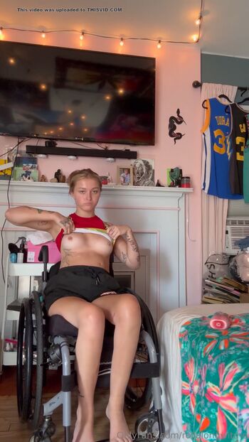 Disabled girls leaked private photo uncensored HD quality