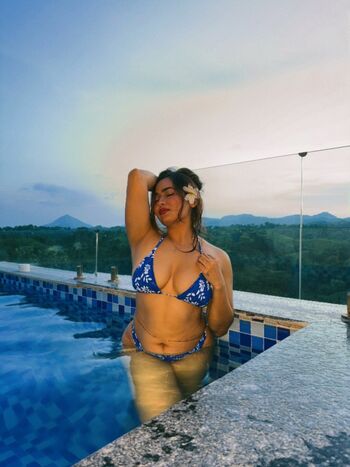 Divya mistry leaked private photo uncensored HD quality