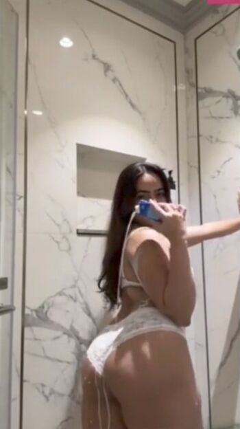 Divya mistry leaked private photo uncensored HD quality