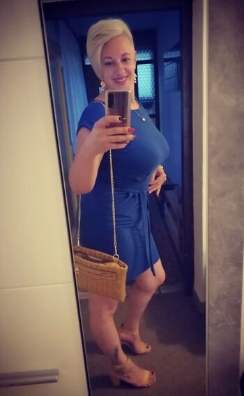 Domace matorke milf ex yu  page leaked private photo uncensored HD quality