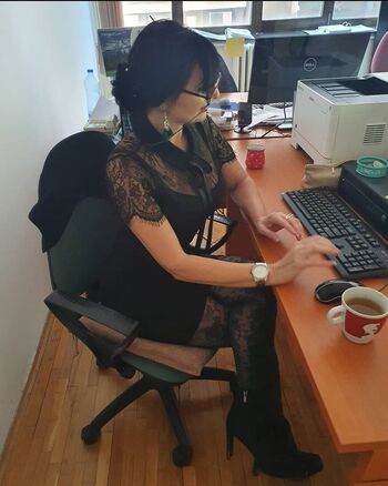 Domace matorke milf ex yu  page leaked private photo uncensored HD quality