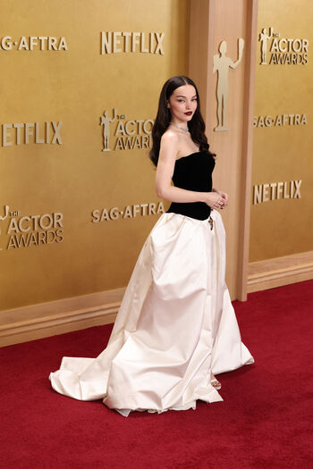 Dove cameron page leaked private photo uncensored HD quality