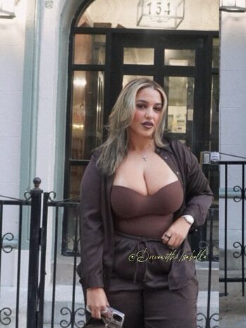 Drivewithisabella leaked private photo uncensored HD quality