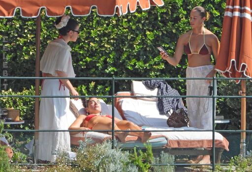 Dua lipa  page leaked private photo uncensored HD quality