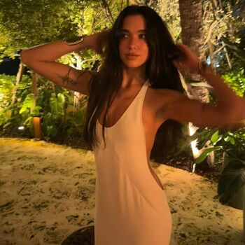 Dua lipa  page leaked private photo uncensored HD quality