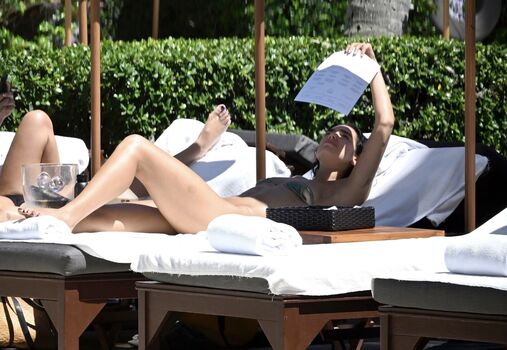 Dua lipa  page leaked private photo uncensored HD quality