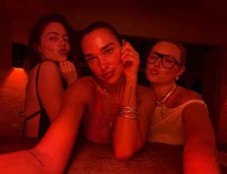 Dua lipa  page leaked private photo uncensored HD quality