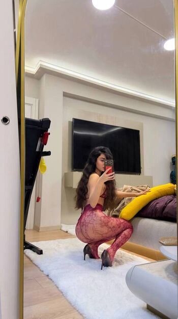 Ece ronay  page leaked private photo uncensored HD quality