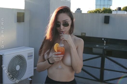 Elenifirouu leaked private photo uncensored HD quality