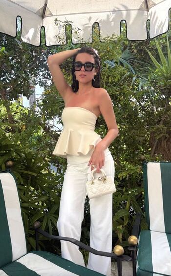 Ella mendelsohn page leaked private photo uncensored HD quality