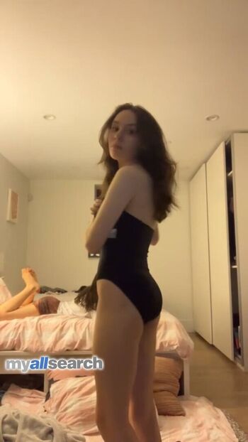 Elleoc page leaked private photo uncensored HD quality