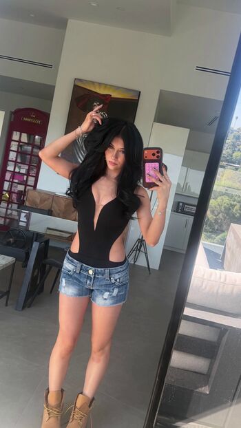 Elliana walmsley leaked private photo uncensored HD quality