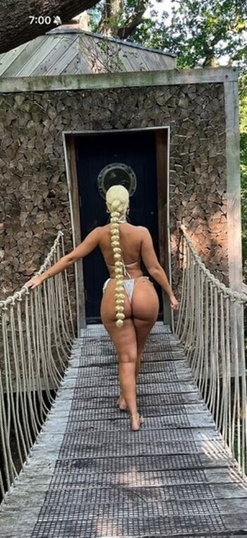 Elliemaejohnson leaked private photo uncensored HD quality
