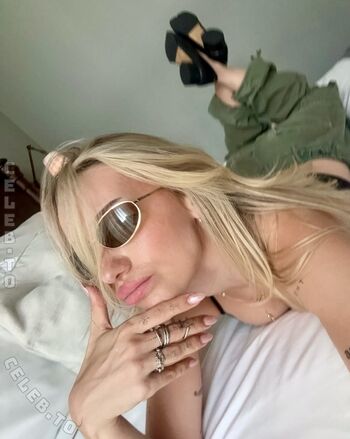 Ema louise  page leaked private photo uncensored HD quality