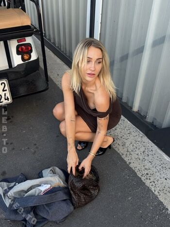 Ema louise  page leaked private photo uncensored HD quality