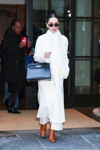 Emilia clarke page leaked private photo uncensored HD quality