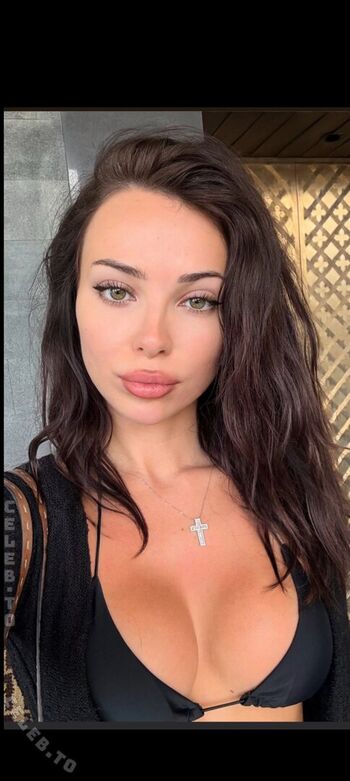 Emiliia ar page leaked private photo uncensored HD quality